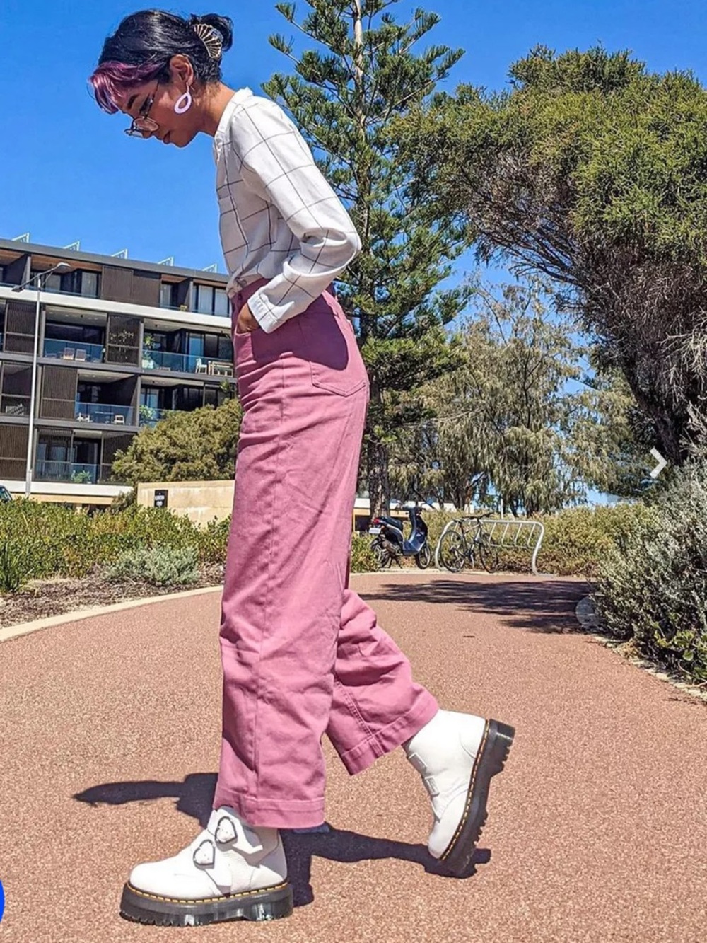 🤍NWOB Dr. Martens Devon Heart Boots WHITE Women’s Size 7🤍